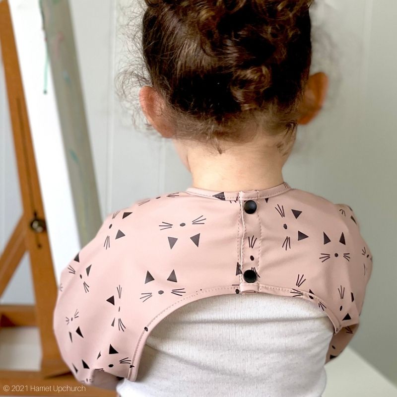 Maddy Moos Luxury Waterproof Long Sleeved Feeding Bib and Art Smock – Kitty Motif