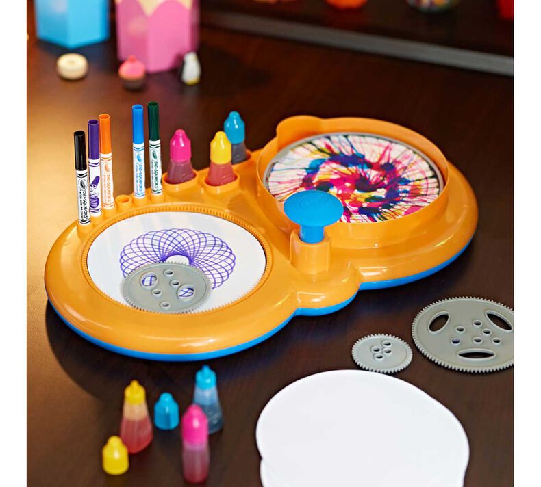 Spin and Spiral Art Station Deluxe Edition by Crayola